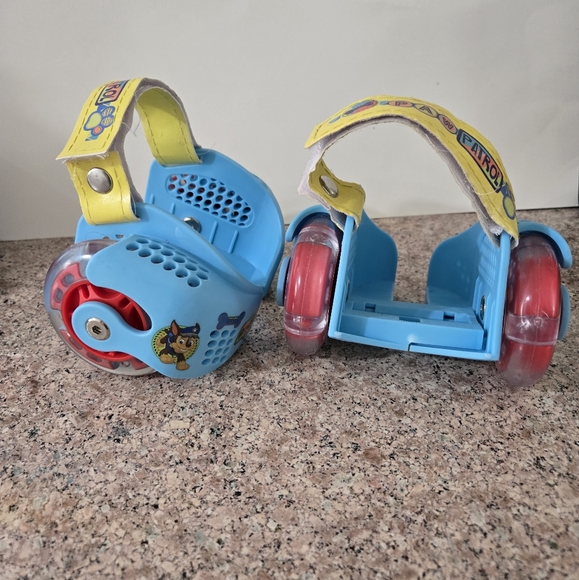 Light up Paw Patrol heel wheel skates - Picture 2 of 2